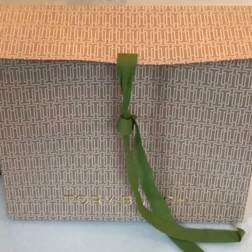 Tory Burch Geometric Print Bags with Green ribbon bundle of 2 2 - Picture 2 of 8